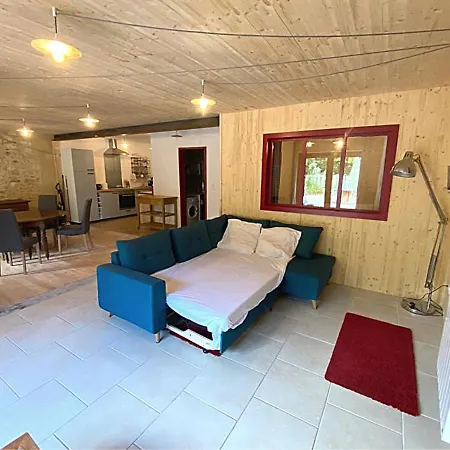 Jolie Maison A Holiday home Marsanne